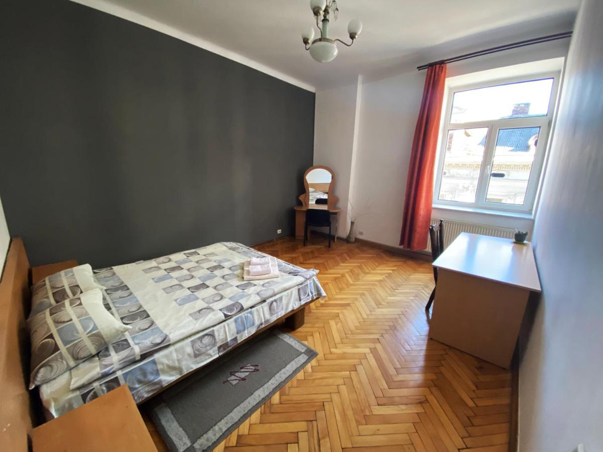 Apartment On Svobody Avenue Lviv Eksteriør billede