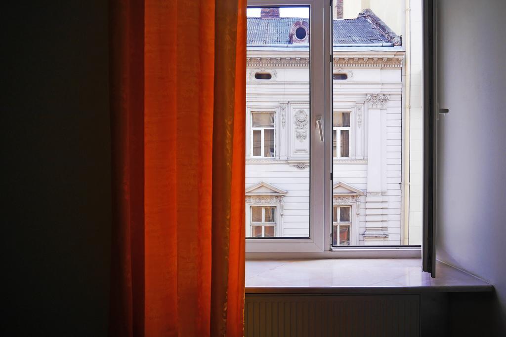 Apartment On Svobody Avenue Lviv Eksteriør billede